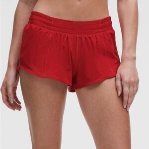 Lululemon Hotty Hot shorts 2.5 in